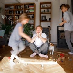 Das Gefühl, nur noch zu funktionieren, aber nichts mehr zu fühlen? Wer immer viel gibt, ist irgendwann erschöpft. Foto: Katharin