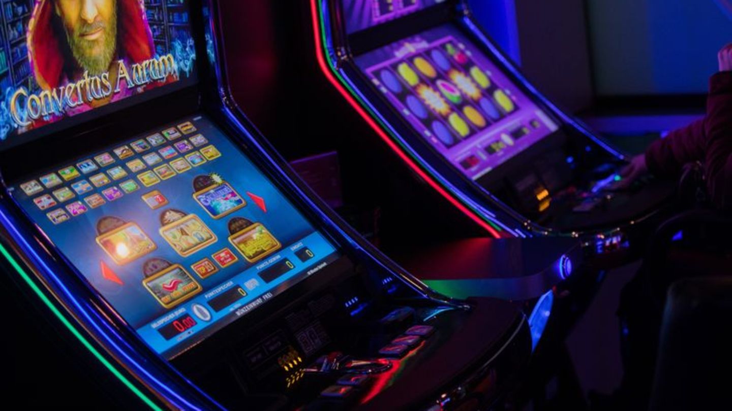 Der Nervenkitzel als Falle: Das Gehirn reagiert auf Gewinnmomente mit einer Ausschüttung von Glückshormonen, die zur Sucht führe