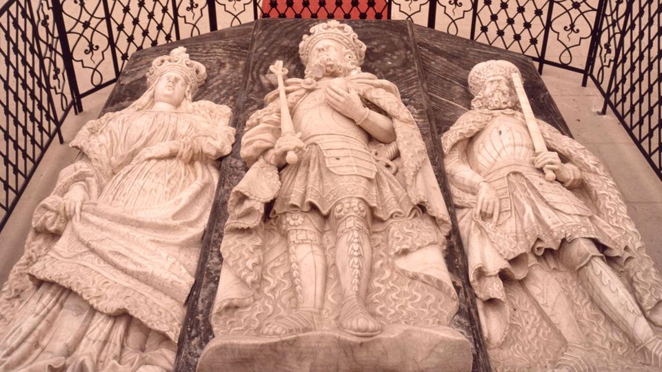 Bils vom Grabmal Kaiser Lothars III.