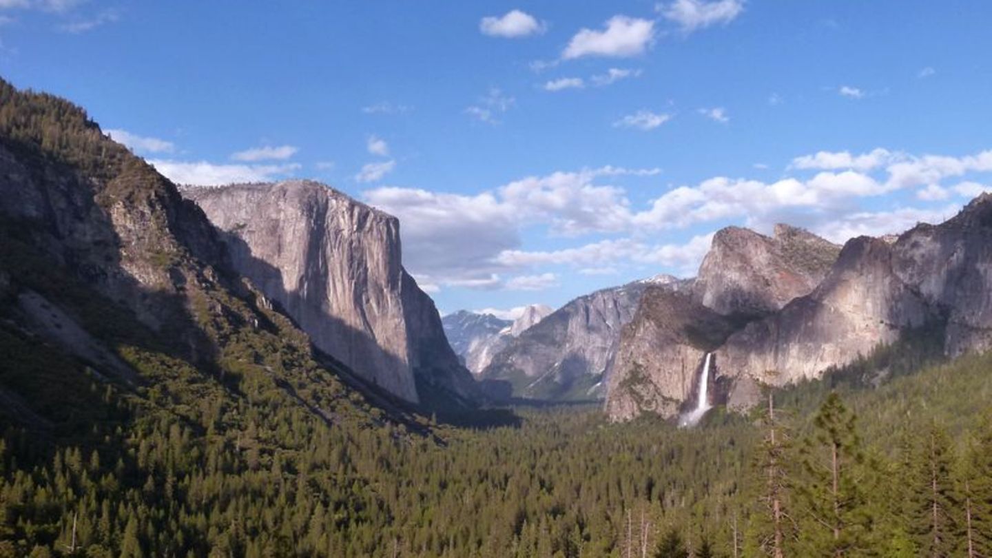 2026 entfällt die Reservierungspflicht für den Yosemite-Nationalpark. Dennoch wird Urlaubern empfohlen, Besuche an Wochentagen i