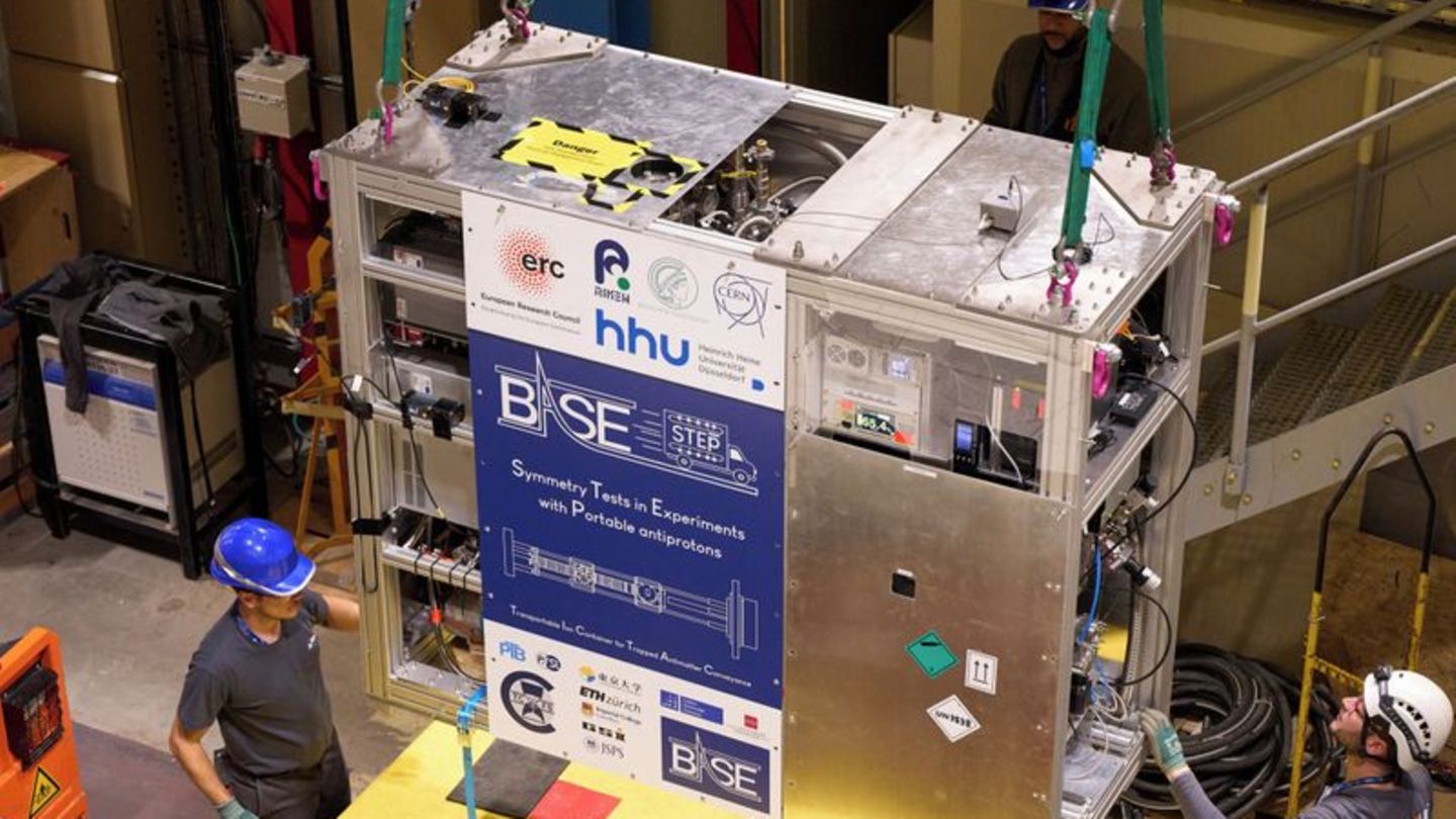 Insgesamt wiegt der Container rund 800 Kilogramm - für den Transport ist deshalb ein Lastwagen nötig. Foto: Kernforschungszentru