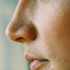 Eine Frauennase im Profil