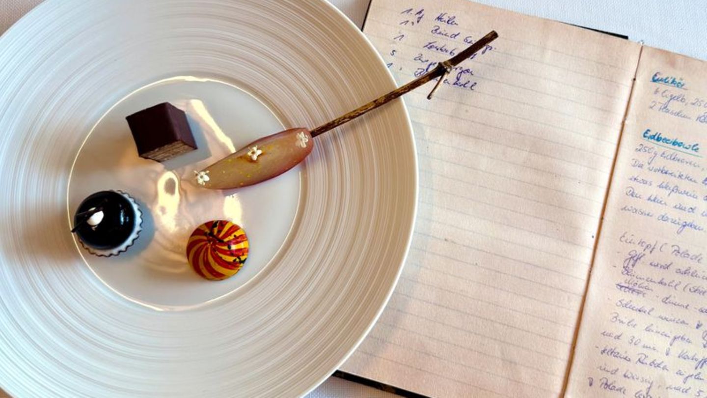 Rezepte von Oma Christa: Sie dienen als Inspiration im Spitzenrestaurant "Sühring" in Bangkok. Foto: Carola Frentzen/dpa-tmn