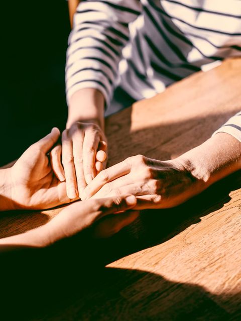 Zwei Personen im Gespräch