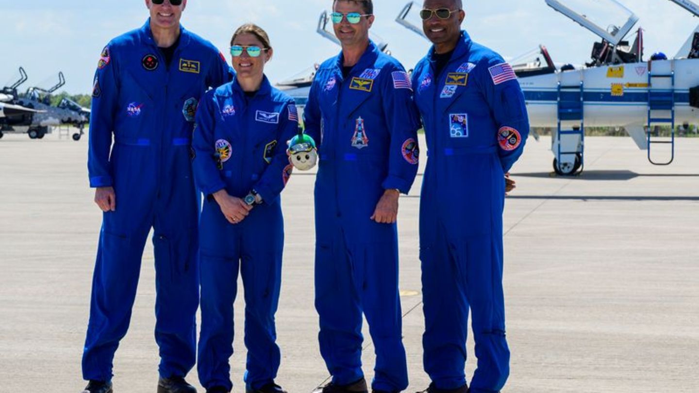 Die Crew ist am Weltraumbahnhof angekommen. Foto: Jennifer Briggs/ZUMA Press Wire/dpa