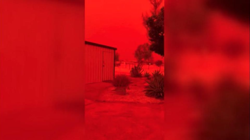 Roter Himmel über Australien