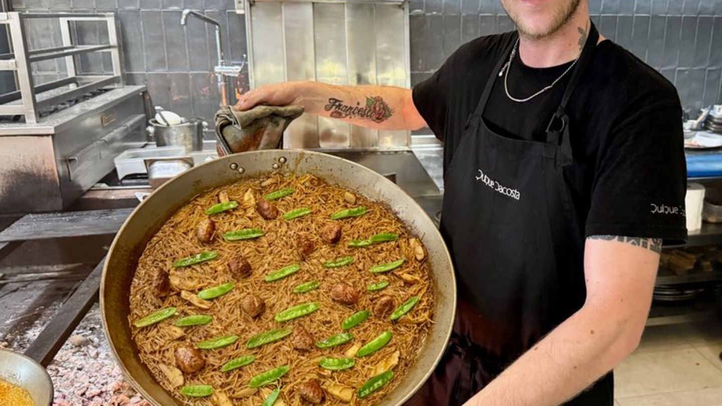 Eine Paella, wie sie im "Llisa Negra" serviert wird. Foto: Wolfgang Stelljes/dpa-tmn