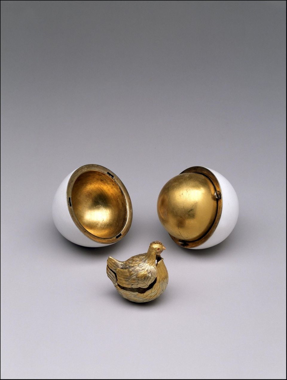 Das "Erste Hennen-Ei" von Haus Fabergé