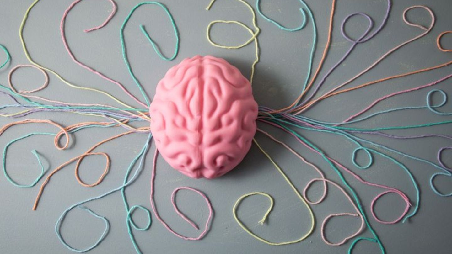 Ob Arm heben oder loslaufen: Das Gehirn steuert unsere Bewegungen. Bei Parkinson funktioniert das allerdings zunehmend schlechte