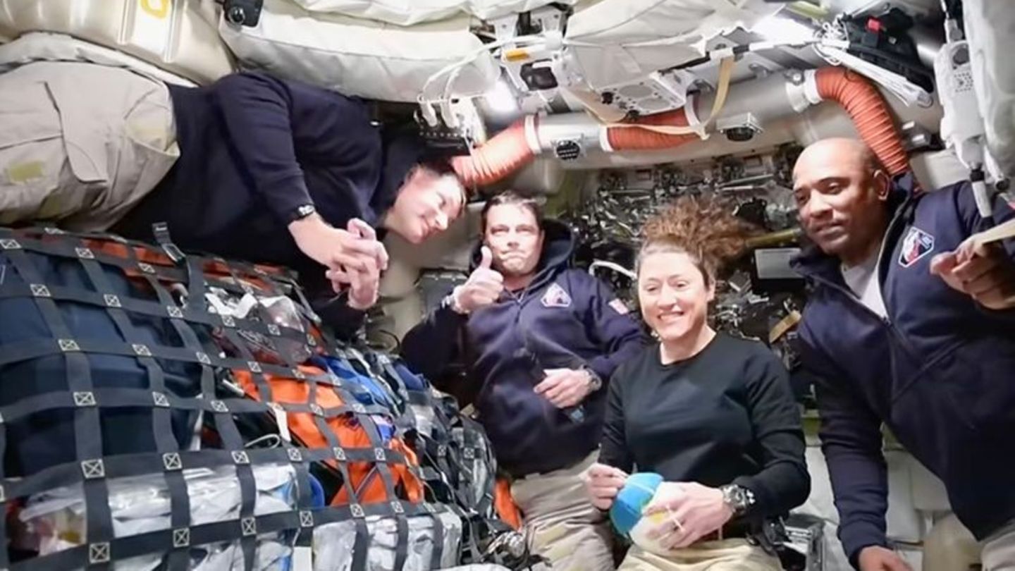 Die Crew der "Artemis 2"-Mondmission ist am Ziel. (Archivbild) Foto: Uncredited/NASA/dpa