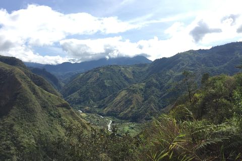 ein tief eingeschnittenes Tal
