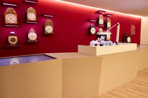 Besuch im Espace Horloger in Le Sentier: In dem Uhrenmuseum wird das Präzisionshandwerk auch live gezeigt. Foto: Espace Horloger