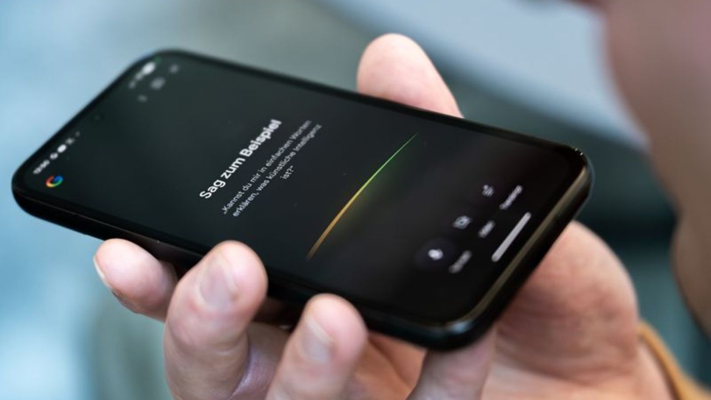 KI im Dialog: Search Live ermöglicht ein interaktives Gespräch, bei dem die KI Fragen versteht und direkt darauf eingeht, auch b