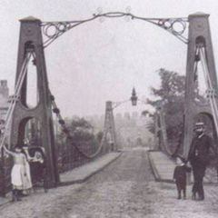 Die Broughton Suspension Bridge 1883, Jahrzehnte nach ihrem Einsturz 1831