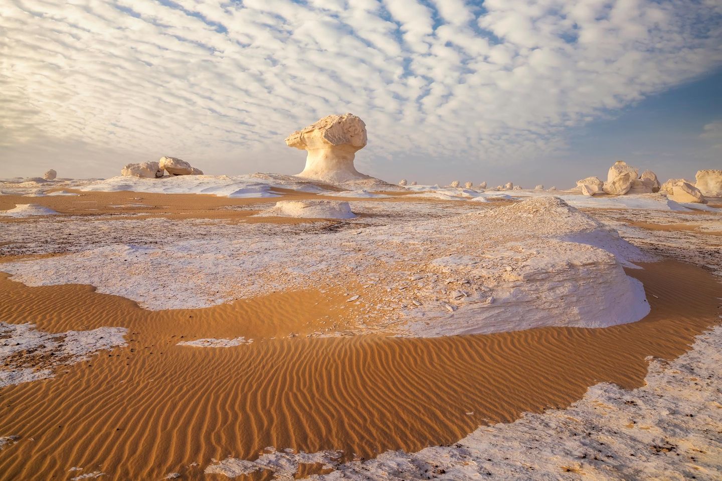 Steinsäulen in der Weißen Wüste in Ägypten