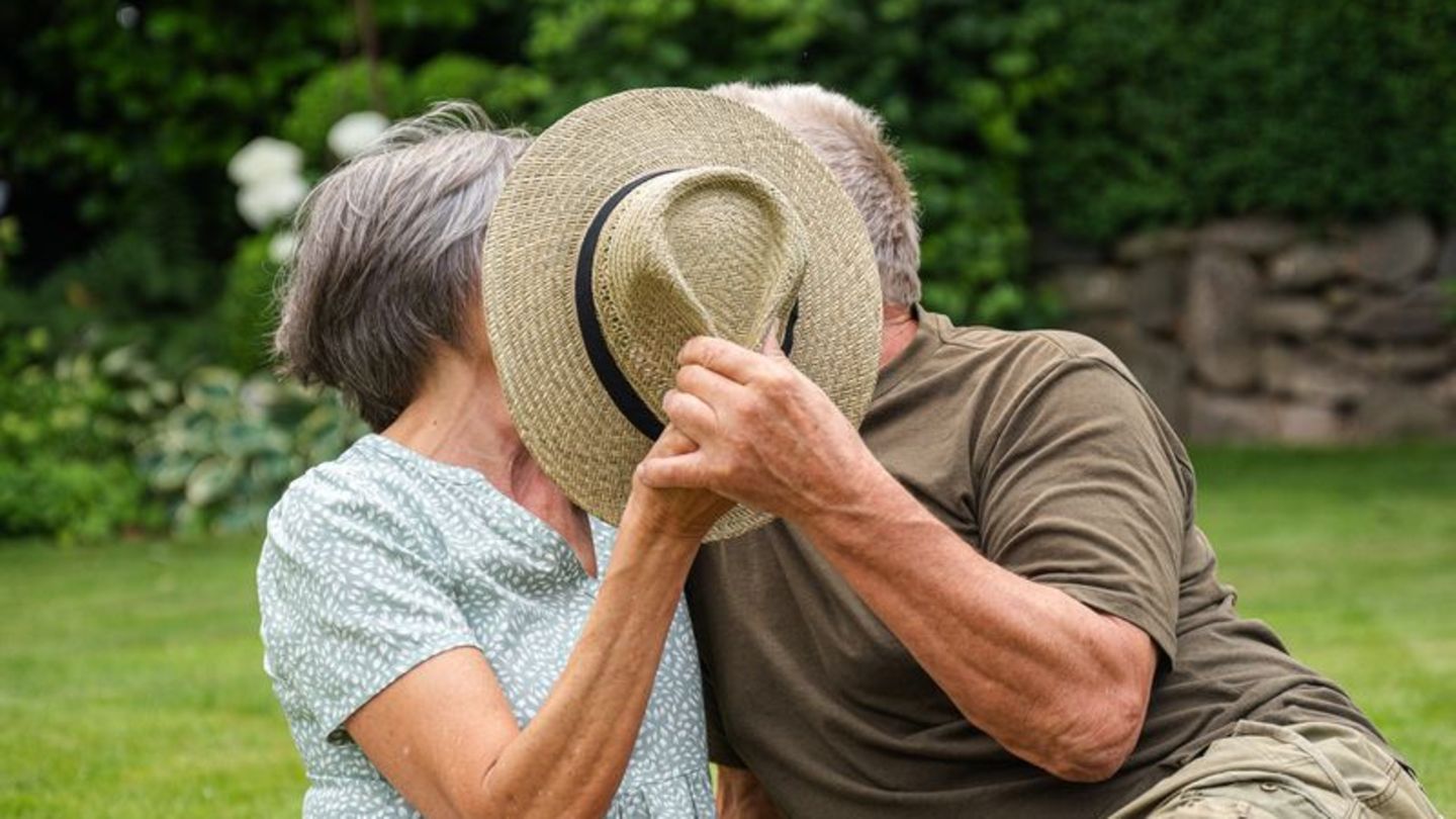 Keine Scham! Eine Prostata-OP kann die Sexualität verändern. Gut, wenn Paare offen darüber sprechen. Foto: Benjamin Nolte/dpa-tm