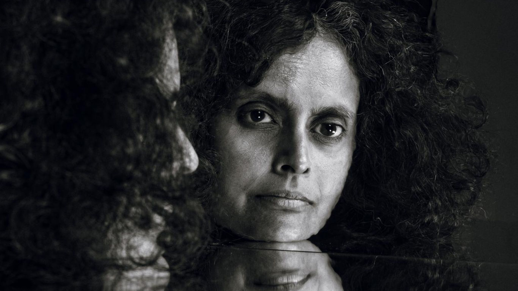 Die britische Historikerin Surekha Davies beschäftigt sich professionell mit Monstern, seit sie ihnen als Kuratorin der British Library auf jahrhundertealten Karten begegnete. Wenn sie nicht schreibt oder forscht, arbeitet sie auch als Monsterberaterin für Filme