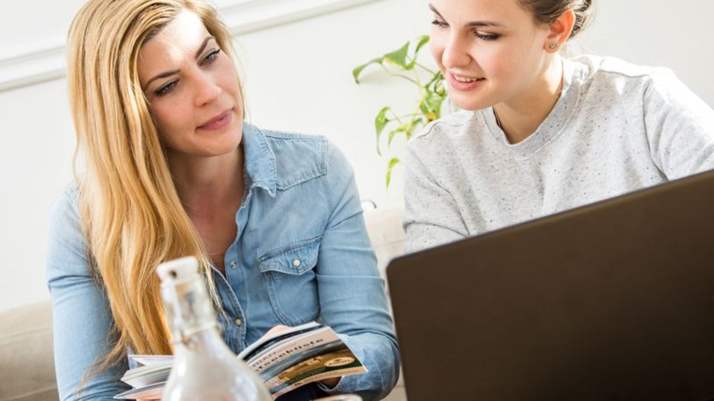 Wie hoch ist das Budget? Diese Frage sollte am Anfang jeder Reiseplanung stehen. Foto: Christin Klose/dpa-tmn