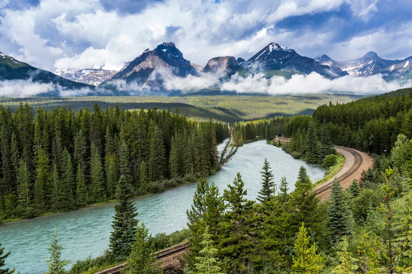 Morant's Curve Banff, Canada