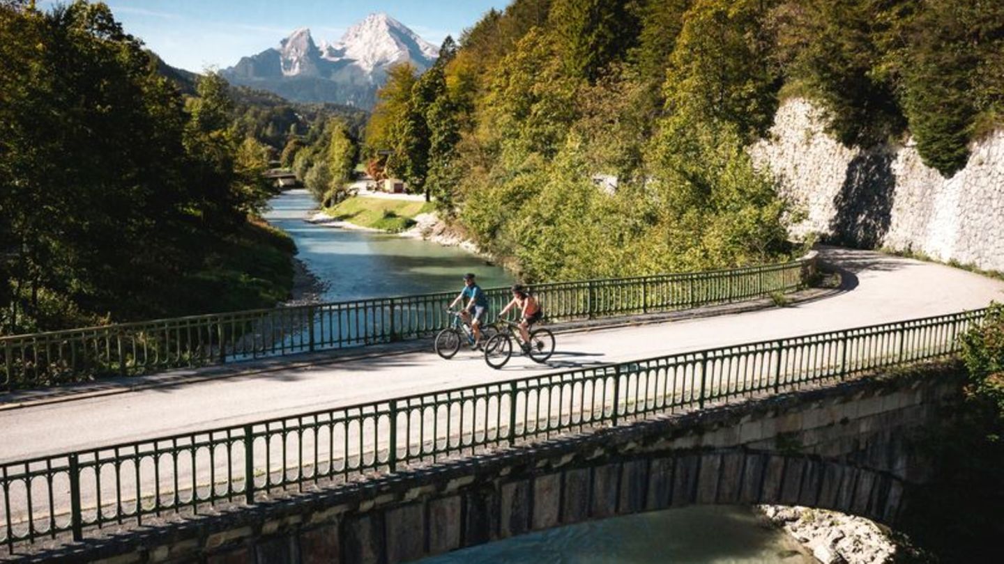 Der Fernradweg Salzschleife folgt historischen Salzhandelswegen und wurde nun um 67 Kilometer bis nach Salzburg erweitert. Foto: