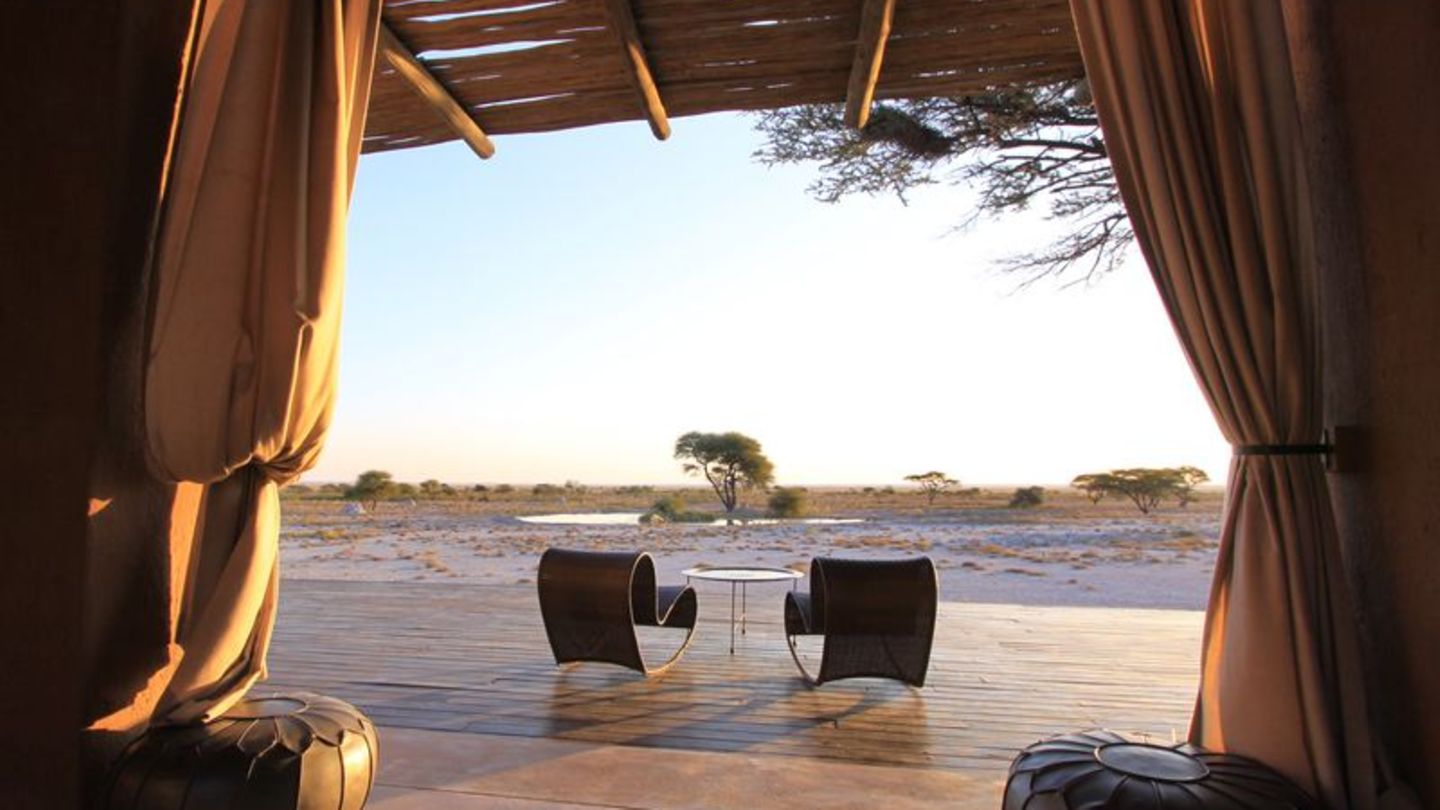 Schön hier – und mückenfreundlich. In Namibia nehmen Malaria-Fälle deutlich zu. Lange Kleidung, Mückenspray und Moskitonetz könn