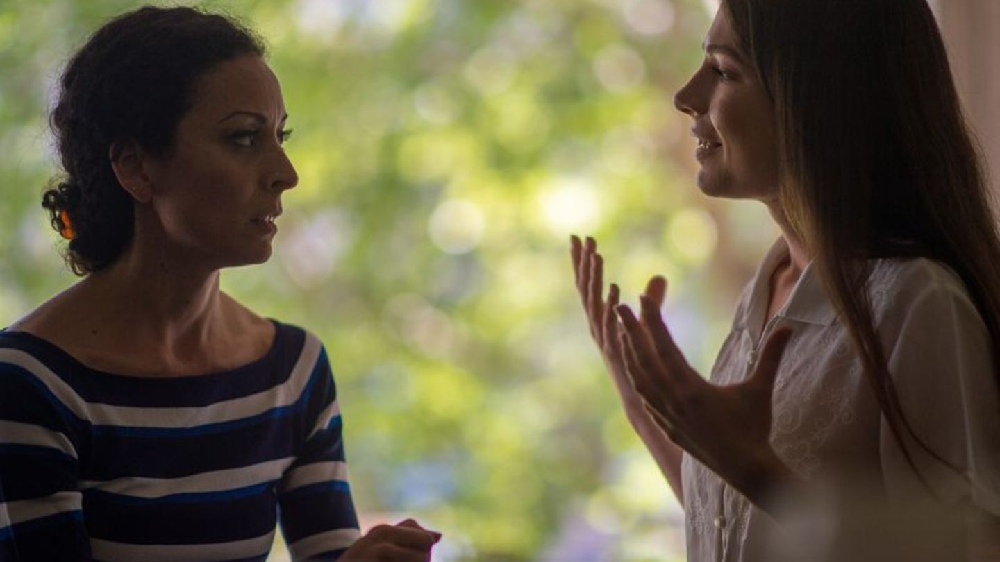 Wer sich ständig rechtfertigt, hofft auf emotionale Entlastung. Der Drang kann Teil einer psychischen Erkrankung sein. Foto: Kla