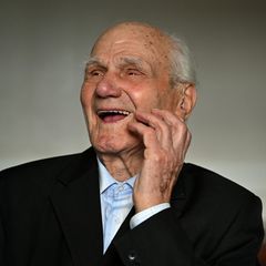 Andrej Iwanowitsch Moiseenko lacht laut mit offnem Mund