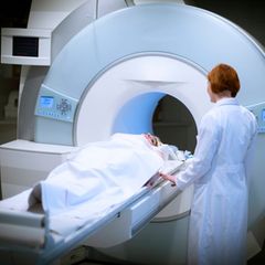 In welchem Zustand ist der Gelenkknorpel am Knie? Gibt es Veränderungen im Gehirn? Bei Fragestellungen wie diesen liefert eine M