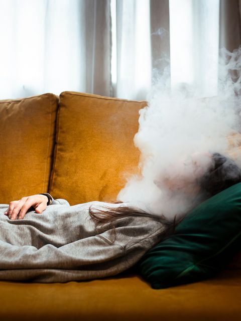 Brain Fog hat viele Gesichter. Betroffene berichten von Verwirrung, geistiger Erschöpfung, Erinnerungslücken oder verschwommener Sicht