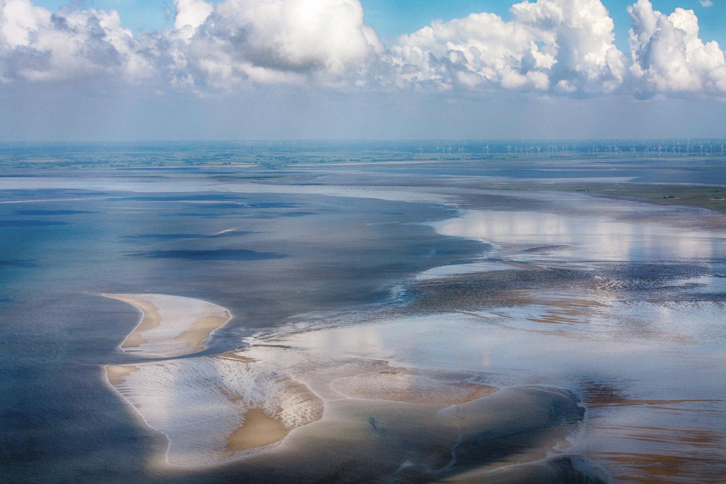 Luftbild vom Schleswig-Holsteinischen Nationalpark Wattenmeer