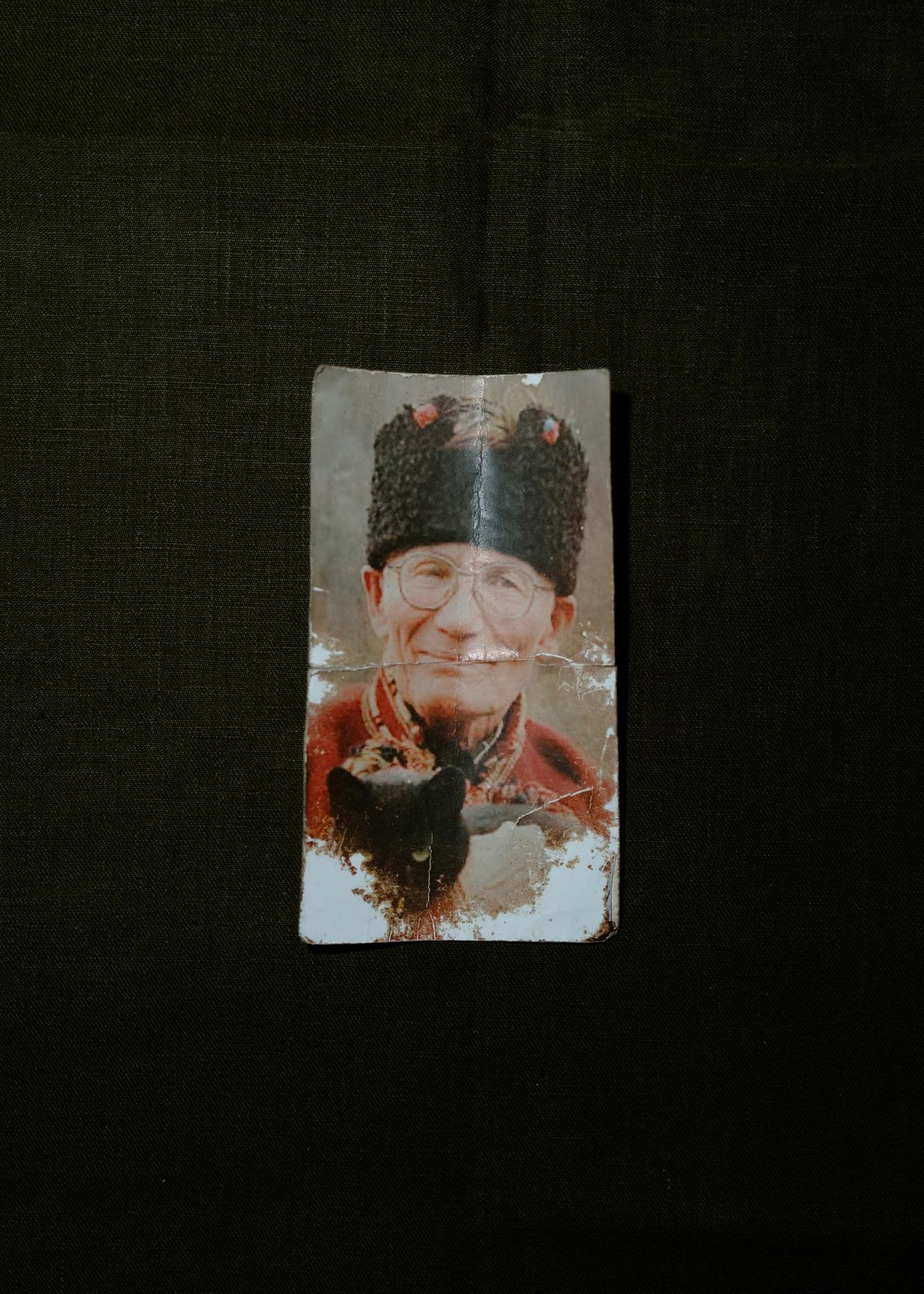 Mychajlo Nechaj war ein Huzulen-Molfar, den viele in der Ukraine als "letzten Molfar" bezeichnen. Er wurde im späten 20. und frühen 21. Jahrhundert durch seine Prophezeiungen bekannt, in denen er unter anderem den Sturz von Präsident Wiktor Janukowytsch und den russischen Angriffskrieg vorhersagte. Nechay galt als moderne Symbolfigur der traditionellen karpatischen Heiler – 2011 wurde er ermordet.