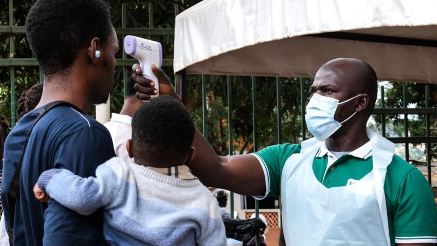 Die WHO hat eine Gesundheitsnotlage ausgerufen. Foto: Hajarah Nalwadda/AP/dpa