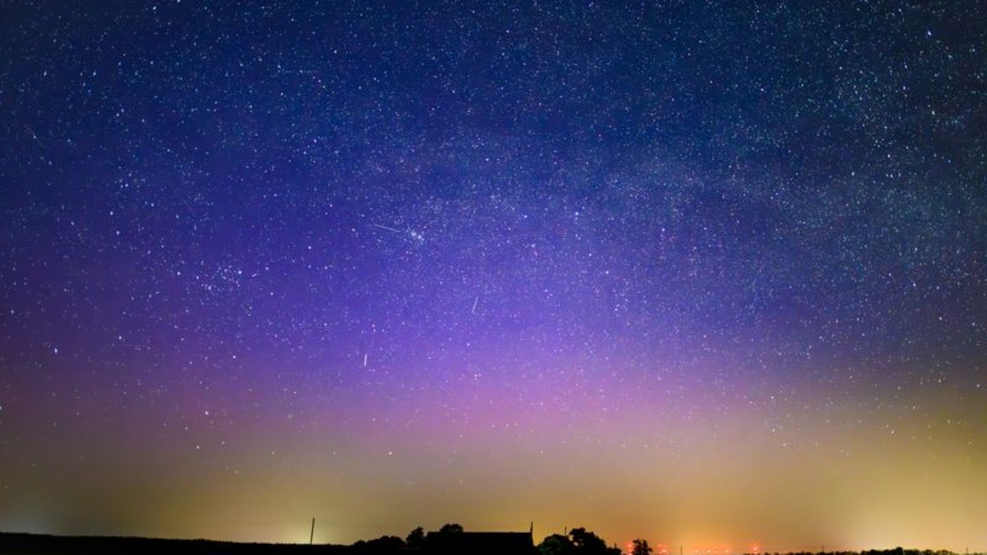 Die Esa-Mission soll untersuchen, wie das Schutzschild der Erde auf Sonnenwind reagiert. (Archivbild) Foto: Patrick Pleul/dpa