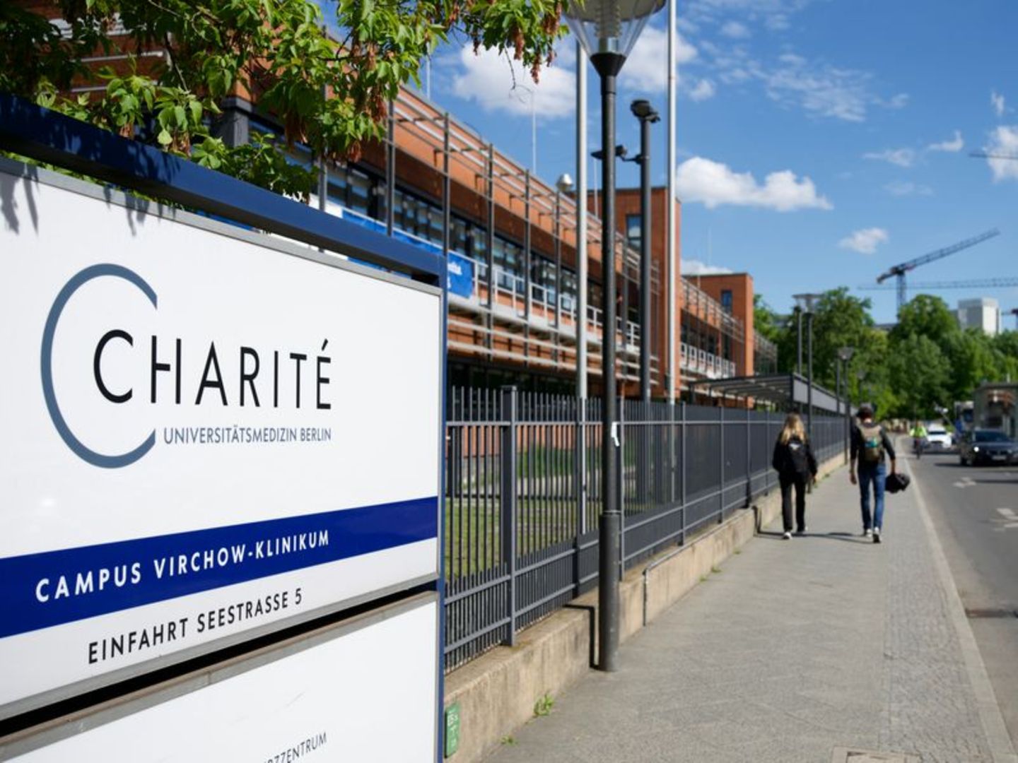 Viruserkrankung: Ebola-Patient soll in Berliner Charit kommen - [GEO]