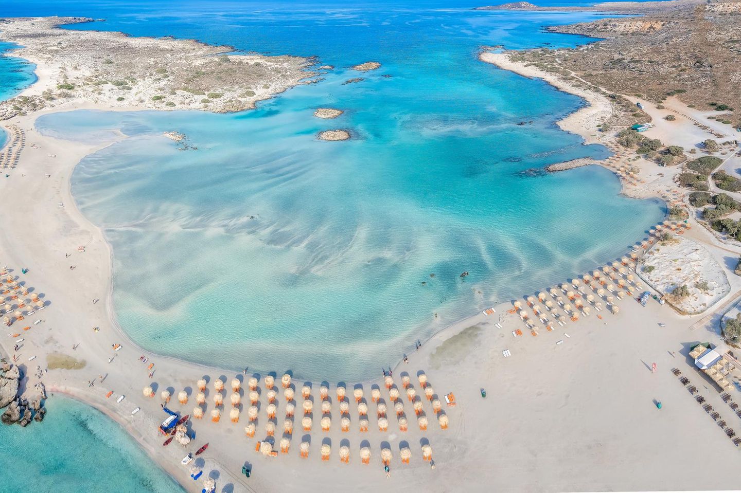 Blick von oben auf den Elafonissi Strand /Kreta