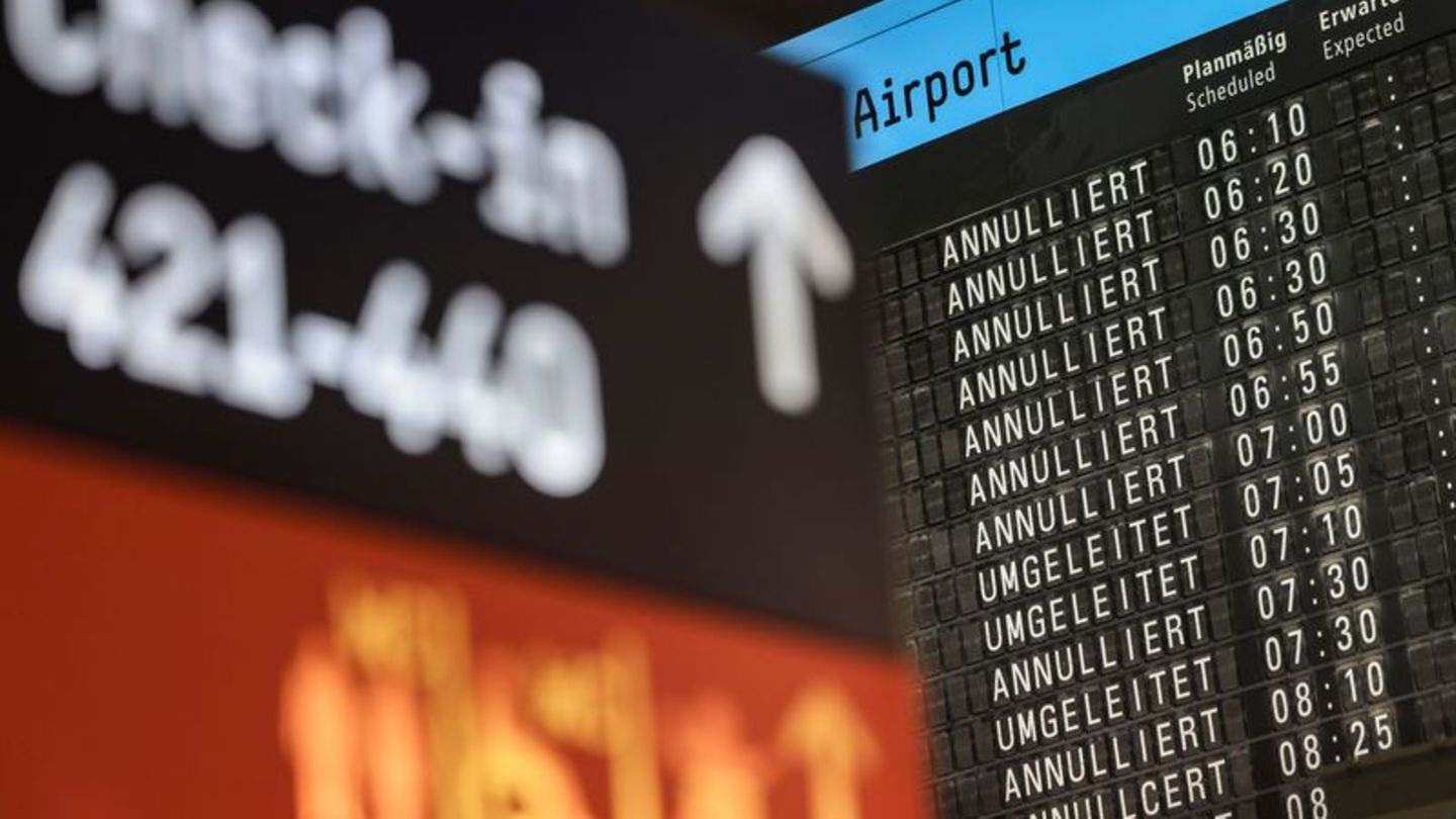 Musterbriefe für Flugärger: Neue Vorlagen helfen Reisenden, Ansprüche bei Flugverspätungen oder Ausfällen einfach geltend zu mac